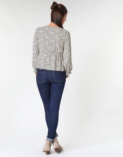 Betty London Lova 7 Betty London Lova -Betty London 15632933 500 D