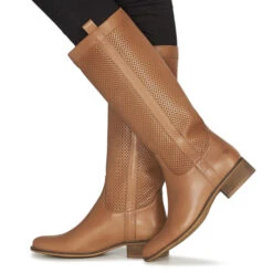 Betty London Onever 15 Betty London Onever -Betty London 18995219 500 H