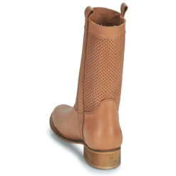 Betty London Orype -Betty London 18995221 500 E