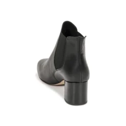 Betty London Pandinou -Betty London 20198638 500 E