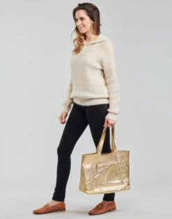 Betty London Jonas 7 Betty London Jonas -Betty London 21562672 500 C