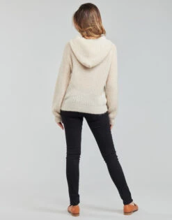 Betty London Jonas 8 Betty London Jonas -Betty London 21562672 500 D