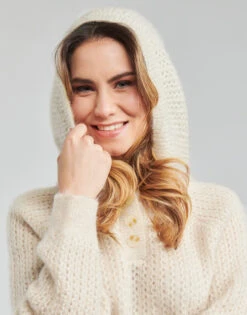 Betty London Jonas 9 Betty London Jonas -Betty London 21562672 500 E