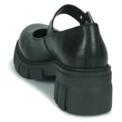 Betty London Passilla -Betty London 23132823 500 E