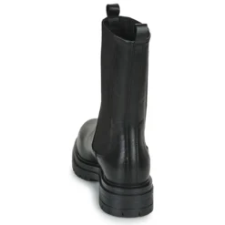 Betty London Veronique -Betty London 23132834 500 E