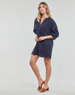 Betty London Nelcote -Betty London 24077259 500 C