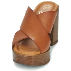 Betty London Margot 10 Betty London Margot -Betty London 24278545 500 C