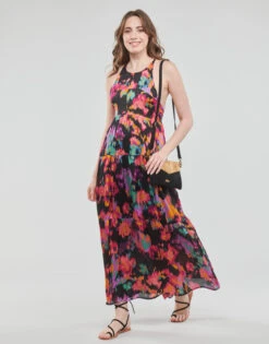 Betty London Clery -Betty London 24286104 500 C