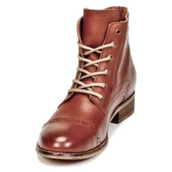 Betty London Foliane -Betty London 3908442 500 C