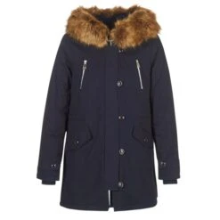 Betty London Hari 11 Betty London Hari -Betty London 6331582 500 A