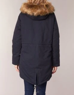 Betty London Hari 9 Betty London Hari -Betty London 6331582 500 E